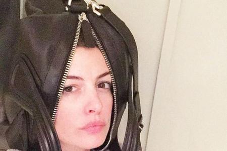 Anne Hathaway beweist mit ihrem neusten Schnappschuss mal wieder ihren Humor Anne Hathaway beweist mit ihrem neusten Schnappschuss mal wieder ihren Humor