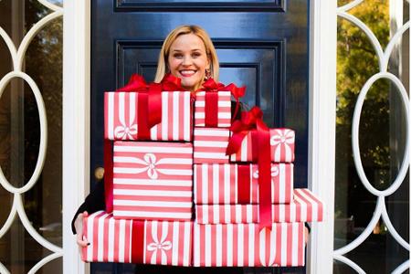 Reese Witherspoon hat offenbar reichlich verschenkt, aber haben ihre Geschenke den Liebsten auch gefallen? Reese Witherspoon hat offenbar reichlich verschenkt, aber haben ihre Geschenke den Liebsten auch gefallen?