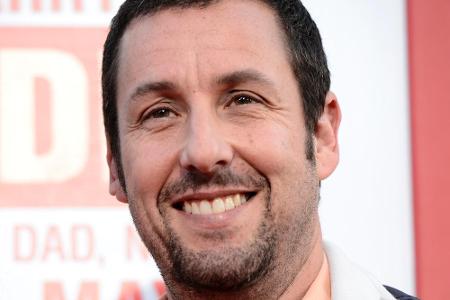 Er weiß, wie man das acht-tägige Hanukkah-Fest feiert: Schauspieler Adam Sandler Er weiß, wie man das acht-tägige Hanukkah-Fest feiert: Schauspieler Adam Sandler