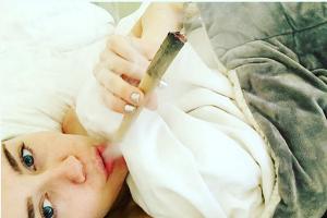 Miley Cyrus schockt mit Riesen-Joint