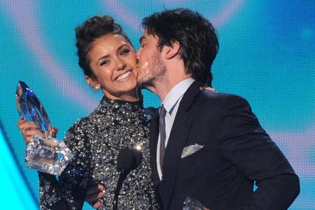 Nina Dobrev und Ian Somerhalder bei den People's Choice Awards 2014 Nina Dobrev und Ian Somerhalder bei den People's Choice Awards 2014