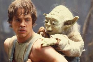 Nicht nur Luke Skywalker bekam Unterstützung von Yoda - sondern offenbar auch die neue Heldin Rey