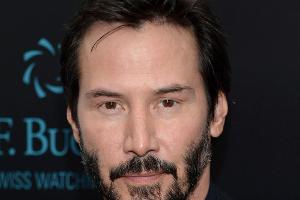 In seinem neuesten Film bekommt es Keanu Reeves mit zwei Eindringlingen zu tun. Ähnliches erlebte er auch schon im Privatleben