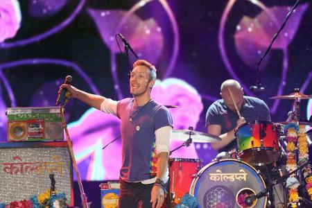 Chris Martin und seine Coldplay-Kollegen dürfen eine der größten Musik-Shows der Welt ausrichten Chris Martin und seine Coldplay-Kollegen dürfen eine der größten Musik-Shows der Welt ausrichten