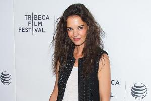 Katie Holmes ist ein großer Fan des Boyfriend-Looks