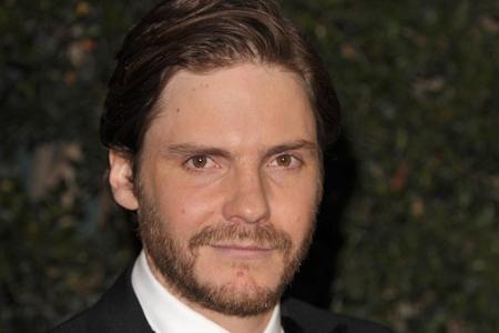 Daniel Brühl betreibt die 