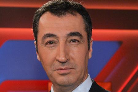 Cem Özdemir war im August 2014 wegen eines Hanf-Videos in die Kritik geraten, jetzt sorgt der Politiker erneut für Schlagzeilen Cem Özdemir war im August 2014 wegen eines Hanf-Videos in die Kritik geraten, jetzt sorgt der Politiker erneut für Schlagzeilen