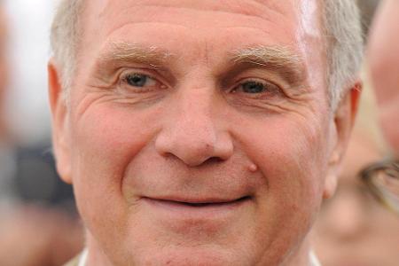 Uli Hoeneß spendete im Radio bei Uli Hoeneß spendete im Radio bei