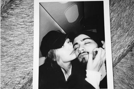 Zayn Malik genießt die Kuscheleinheiten von Gigi Hadid Zayn Malik genießt die Kuscheleinheiten von Gigi Hadid