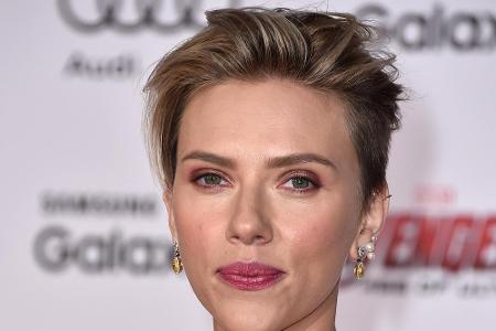 Scarlett Johansson (30) trägt bereits seit längerem einen angesagten Undercut. Diese Frisur ist auch in den kommenden Monate...