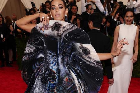 Solange Knowles mit einer ausgefallenen Kreation