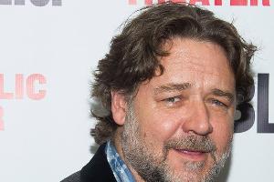 Russell Crowe sieht seine Zukunft als Regisseur