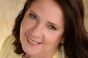 Kathy Kelly besucht "Newtopia"