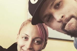 Joel Madden schwärmt Scheidungsgerüchte weg