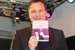 Guido Maria Kretschmer: Vom Kleiderschrank ins Bücherregal