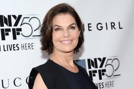 Sela Ward gewann in ihrer Karriere bereits zwei Emmys und einen Golden Globe Sela Ward gewann in ihrer Karriere bereits zwei Emmys und einen Golden Globe
