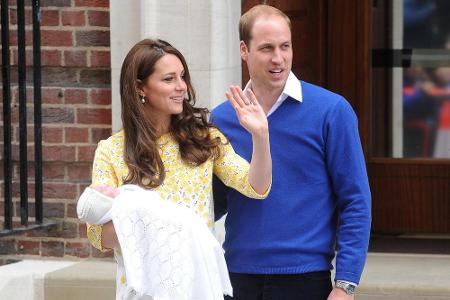 Die Frisur sitzt - das Kleid auch: Kate und William mit ihrer Tochter Die Frisur sitzt - das Kleid auch: Kate und William mit ihrer Tochter