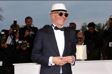 Jacques Audiard freut sich über seine Goldene Palme in Cannes Jacques Audiard freut sich über seine Goldene Palme in Cannes