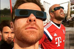 Eine Verschwörung? Das twittern die Promis zur SoFi