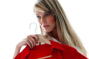 Styling-Falle Rot zu Blau? So kombinieren Sie richtig