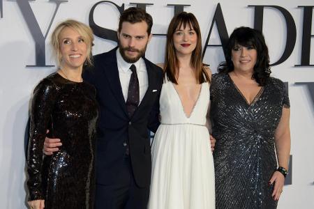 Gruppenbild mit Ex-Regisseurin: Sam Taylor-Johnson (li.) bei der UK-Premiere von Gruppenbild mit Ex-Regisseurin: Sam Taylor-Johnson (li.) bei der UK-Premiere von