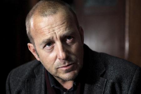 Kriminalpsychologe Richard Brock (Heino Ferch) sucht in Kriminalpsychologe Richard Brock (Heino Ferch) sucht in
