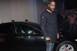 Jaguar-Premiere: Hollywood-Star Idris Elba auf Spritztour