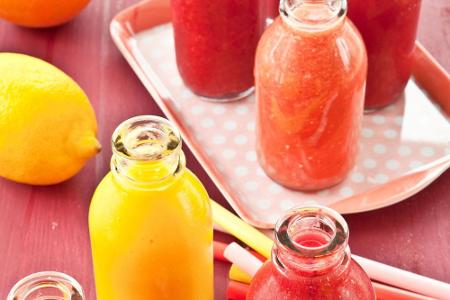 Sehen nicht nur schön aus: bunte Smoothies Sehen nicht nur schön aus: bunte Smoothies