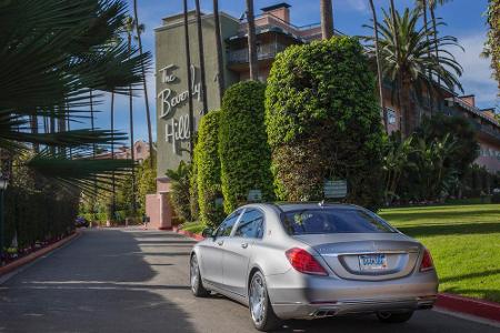 Die Chauffeurs-Limousine unterwegs in Beverly Hills