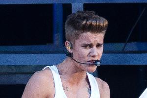 Justin Bieber stellt sich den Komikern