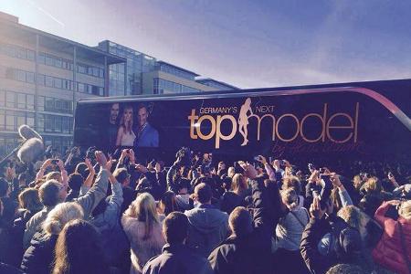 04 Bus httpswww.facebook.comgermanys.next.topmodel 10403237_10152835270314939_6940654395997859471_n.jpg