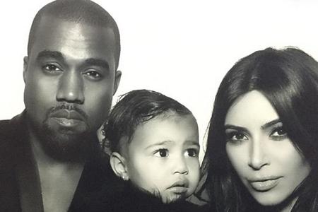 Eine der berühmtesten Familien der Welt: Kanye West mit Töchterchen North und Ehefrau Kim Kardashian Eine der berühmtesten Familien der Welt: Kanye West mit Töchterchen North und Ehefrau Kim Kardashian