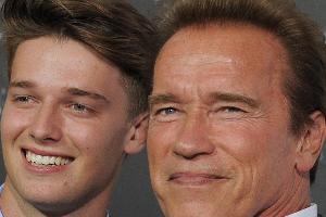 Arnold Schwarzenegger: Silvester mit Miley Cyrus und Britney Spears