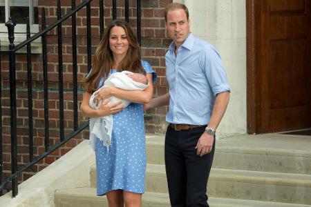 Herzogin Kate und Prinz William kurz nach der Geburt ihres ersten Kindes Herzogin Kate und Prinz William kurz nach der Geburt ihres ersten Kindes