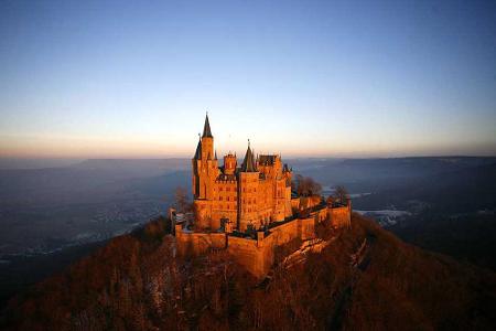 Deutschlands beste Route ist die Landstraße von Bad Urach zur Burg Hohenzollern