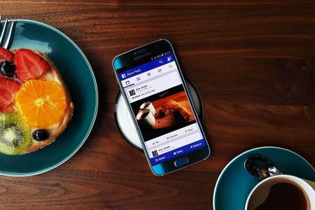 Ab dem heutigen 10. April sind das Galaxy S6 und das S6 Edge offiziell erhältlich Ab dem heutigen 10. April sind das Galaxy S6 und das S6 Edge offiziell erhältlich