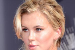 "Seelisches Trauma": Ireland Baldwin in Klinik