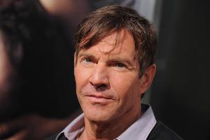 Irres Video: Dennis Quaid rastet am Filmset total aus