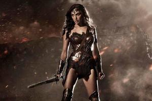 "Wonder Woman" Gal Gadot in Pose