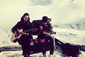 Max Herre und Philipp Poisel beim "Zermatt Unplugged" 2015