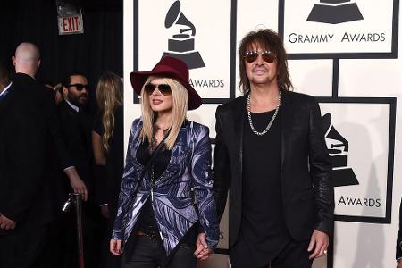 Belästigt Richie Sambora seine Ex-Freundin Nikki Lund? Belästigt Richie Sambora seine Ex-Freundin Nikki Lund?