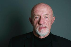 Jonathan Banks: "Vielleicht sollte ich die Fans verprügeln"