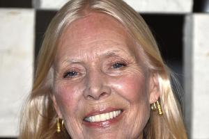 Hippie-Ikone Joni Mitchell: Im Koma?