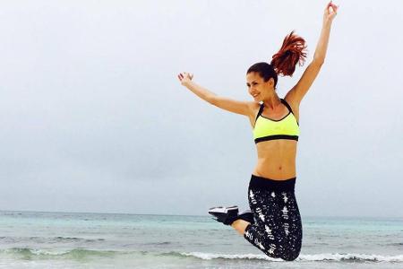 Fiona Erdmann beim Workout am Strand Fiona Erdmann beim Workout am Strand