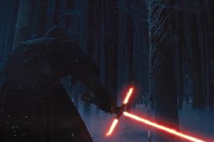 Auch das Lichtschwert hat ein Lifting erhalten: Szenenbild aus dem ersten "Star Wars"-Trailer