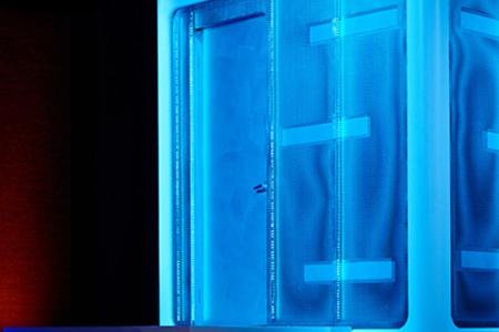 Außen blau und kühl, innen hot hot hot: die Außen blau und kühl, innen hot hot hot: die