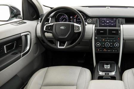 Neben sportlichen Qualitäten überzeugt der Discovery durch feines Interieur