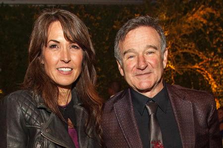 Susan Schneider und Robin Williams 2013 bei einer Veranstaltung in Chicago Susan Schneider und Robin Williams 2013 bei einer Veranstaltung in Chicago