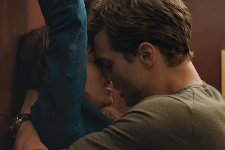 Der Kuss ist echt - der Hintern geliehen: Dakota Johnson und Jamie Dornan in Der Kuss ist echt - der Hintern geliehen: Dakota Johnson und Jamie Dornan in