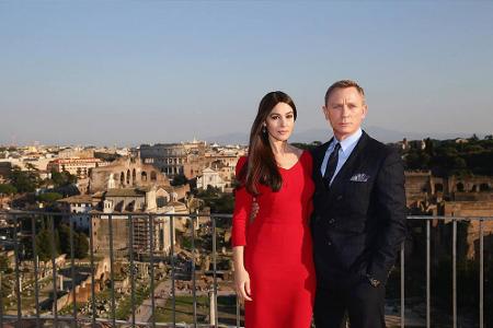 Daniel Craig und Monica Bellucci geben ein schönes Filmpaar ab Daniel Craig und Monica Bellucci geben ein schönes Filmpaar ab